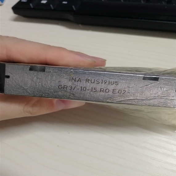 德國INA軸承 RUS19105GR3 循環(huán)滾柱直線導軌系統(tǒng)